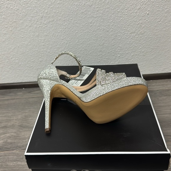 NINA STEEL METALLIC TEXTURED STRAPPY STILETTO PLATFORM EVENING SANDAL - Picture 3 of 7